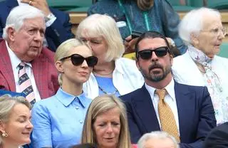 Dave Grohl i Jordyn Blum, Wimbledon 2024