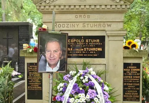 Kilka lat temu rodzinny grób Jerzego Stuhra został zniszczony. Teraz pojawiły się nowe informacje