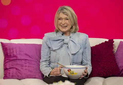 81-letnia Martha Stewart na okładce magazynu. Wystąpiła w stroju kąpielowym