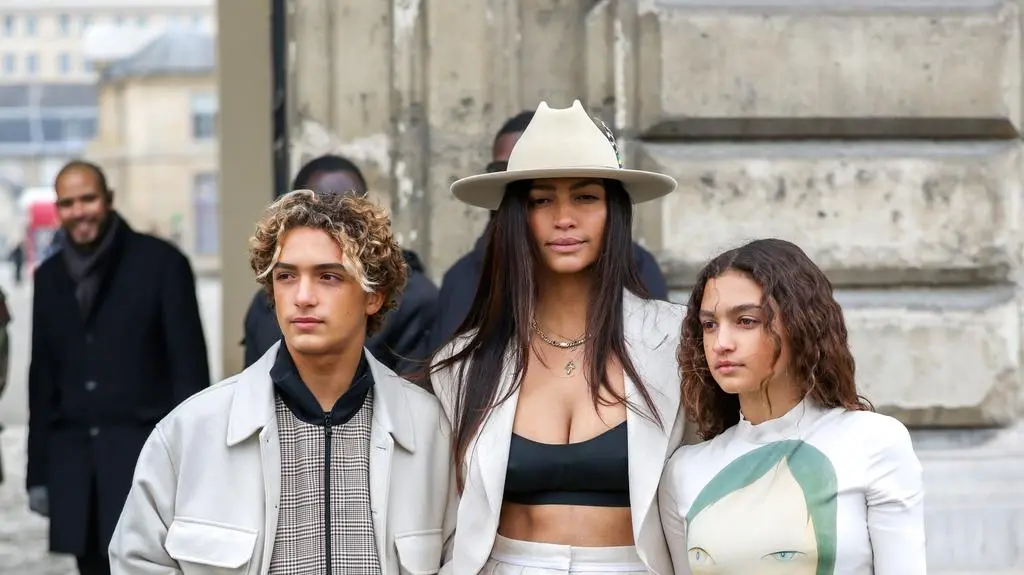 Rodzina Matthew McConaugheya na paryskim Fashion Weeku