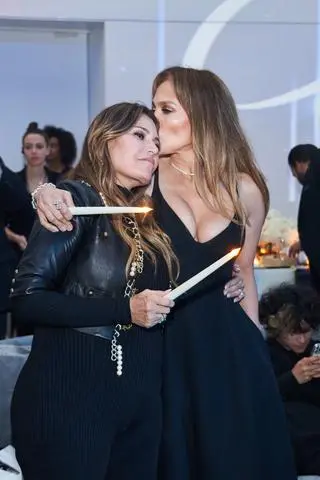 Loren Ridinger, Jennifer Lopez na pogrzebie