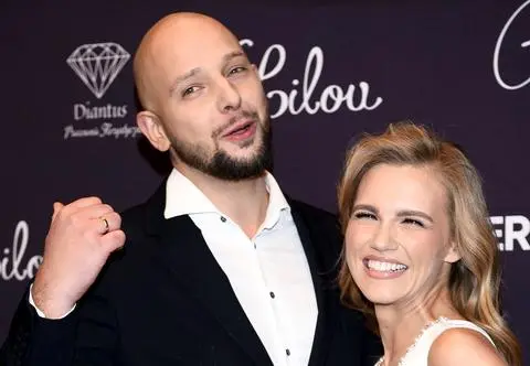 Internautka krytykuje rozstanie z Agnieszką Kaczorowską. Maciej Pela odpowiada. "Ja rozwodu nie chciałem"