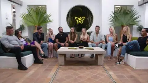 "Hotel Paradise". Która relacja przetrwała po programie?