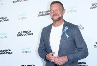 Cezary Pazura powiedział, jak rozmawia z dziećmi o wojnie. "Staramy się improwizować"