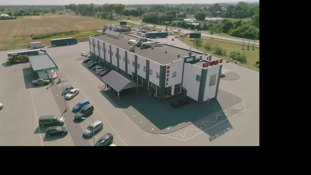 Olivier Janiak w restauracji "Terminal Gorzów" - co warto tu zjeść? 