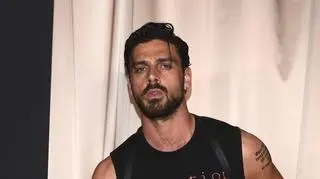 Michele Morrone pokazał archiwalne zdjęcie z ojcem. "Odszedłeś 20 lat temu"