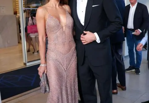Robert Lewandowski wrócił do Niemiec bez rodziny. Powód? Miał otrzymać groźby 