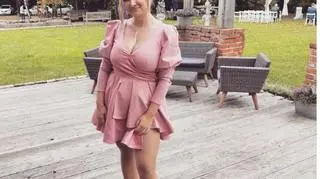 Julia Gołębiowska na ślubie ojca