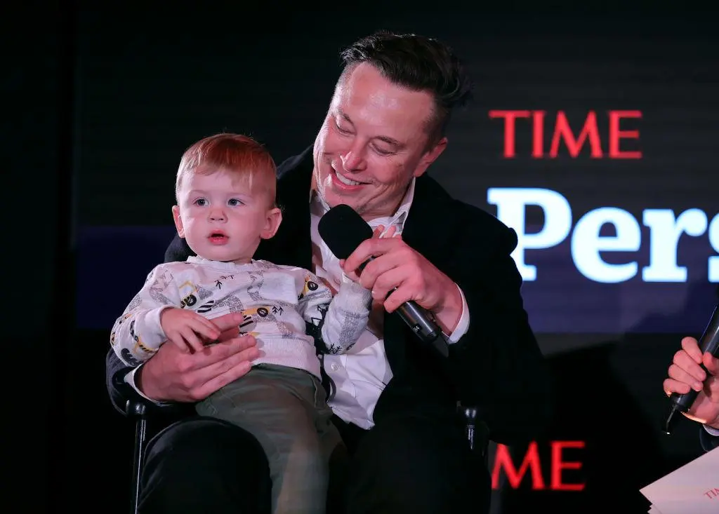 Elon Musk i jego syn X AE A-XII 