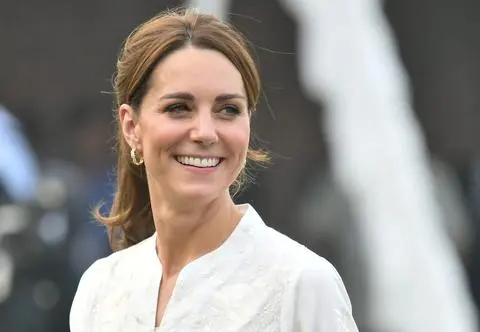 Księżniczka Charlotte nie odróżnia księżnej Kate od jej sobowtórki. Wyglądają identycznie