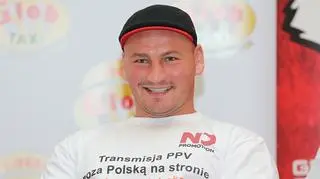 Artur Szpilka zabrał psy na mszę. Rozbawił fanów tym, co wykrzyczał do księdza