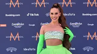 Blanka pokazała się w odważnej kreacji. Uwagę zwracał napis na sukience