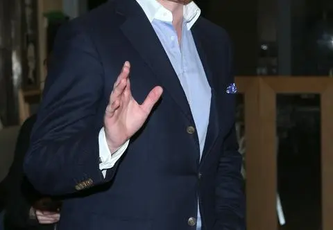 Jan Lubomirski-Lanckoroński u boku Karola III. Zabrał ze sobą nastoletnie dzieci