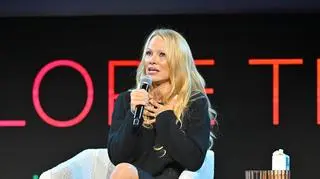 Pamela Anderson znów zaskoczyła. Fotoreporterzy nie mogli przestać robić jej zdjęć