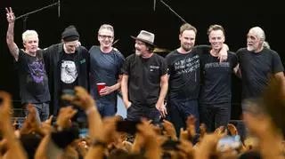Gitarzysta zespołu Pearl Jam doznał groźnego wypadku na scenie. To go jednak nie powstrzymało
