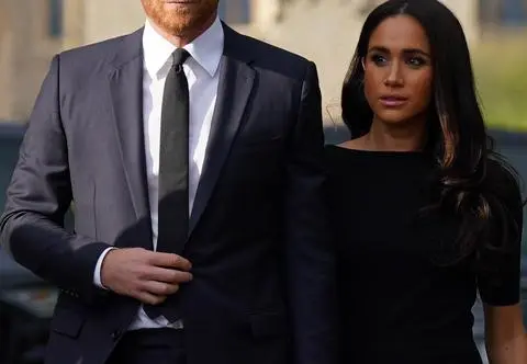 Książę Harry boi się o bezpieczeństwo Meghan Markle. "Nie mogę narażać mojej żony"