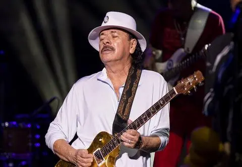 Carlos Santana zemdlał podczas koncertu. Artysta trafił do szpitala