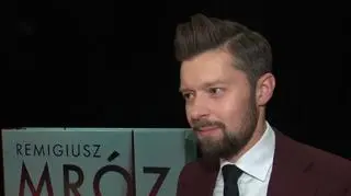 Remigiusz Mróz wydał nową książkę "Węzły czasu". Co wydarzyło się na premierze?