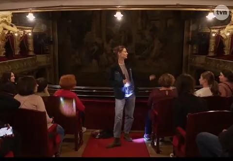 "Zagubieni w teatrze" to nie tylko nocne zwiedzanie Teatru im. Juliusza Słowackiego w Krakowie. Zobaczcie, co  przygotowali aktorzy