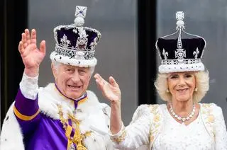 Król Karol III i królowa Camilla podczas koronacji w 2023 roku