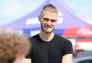 Karol Kłos rozstał się z żoną? Internauci wpadli na trop. To rozwiało ich wątpliwości
