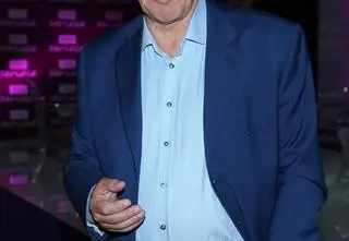 Jan Englert padł ofiarą oszustów. Sprawa trafiła do prokuratury. "Gdyby ktoś umarł po tej reklamie..." [TYLKO U NAS]