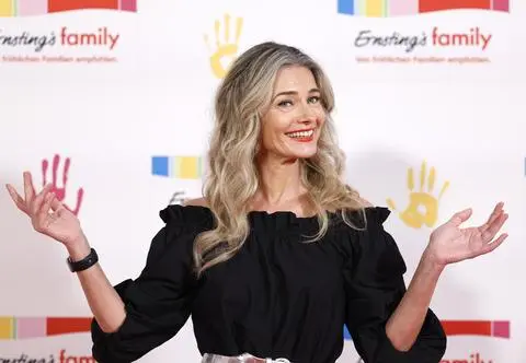 Popularna modelka skończyła 59 lat. Pokazała się zupełnie nago!