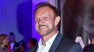 Cezary Pazura ubiera choinkę z dziećmi. Urocze nagranie obiegło sieć