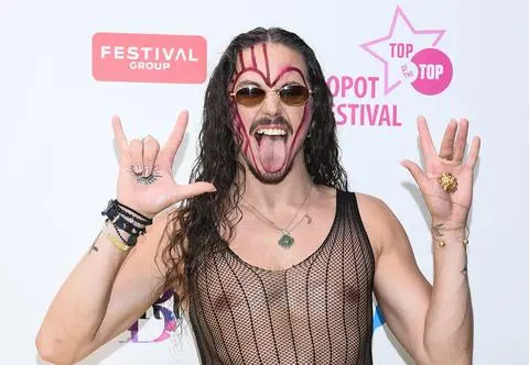 Michał Szpak chce chodzić z dzieckiem na imprezy. Zdradził, jakim będzie ojcem