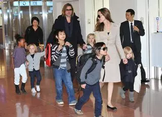 Angelina Jolie i Brad Pitt z dziećmi, 2011 rok