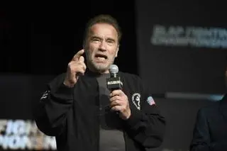 Arnold Schwarzenegger zaapelował do Rosjan