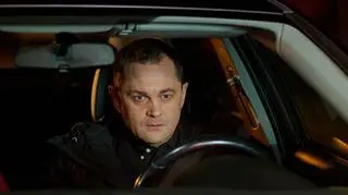 "Na Wspólnej", odcinek 3782. Sławek wypisany ze szpitala. To nie koniec jego problemów...