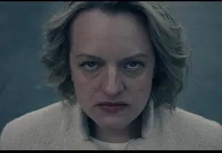 "Opowieść podręcznej" kontynuowana do 6. sezonu. Czy historia June Osborne dobiegnie końca?