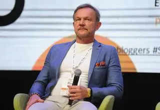 Cezary Pazura apeluje do młodszych kolegów po fachu. "Gwiazdorzenia rzeczywiście trochę jest za dużo"
