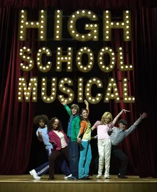 "High School Musical" - Chad Danforth i Taylor McKessie z pozostałymi 