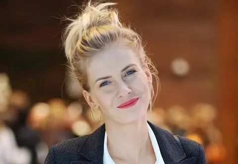 Edyta Pazura pokazała bratanicę. Wzbudziła zaciekawienie fanów. "Pomaga mi, jest śliczna"