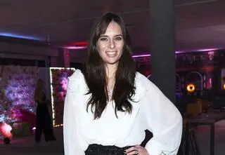 Anna Czartoryska-Niemczycka ubiera choinkę. Fani: "Bardzo pięknie wygląda Pani w ciąży"