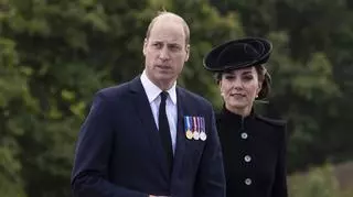 Pałac Kensington opublikował czarno-białe zdjęcia księżnej Kate i księcia Williama. "To nie jest przypadek"