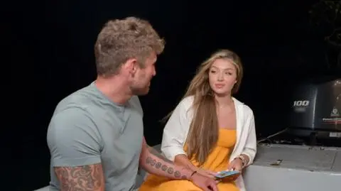 Tori i Krzysztof z "Hotelu Paradise"