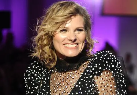 Anna Głogowska pokazała brata. Udostępniła zdjęcia z jego ślubu. "Nareszcie"