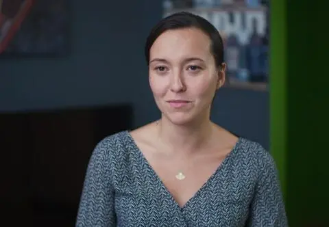 Laura ze "ŚOPW" przeszła metamorfozę w salonie Izy. Czy nadal jest w związku z Karolem?