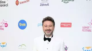 Andrzej Piaseczny mieszka z mamą i partnerem. Szczere wyznanie muzyka
