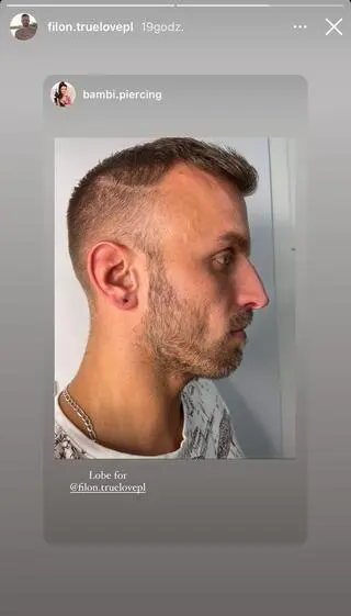 Filon z "True Love" zrobił kolczyk w uchu