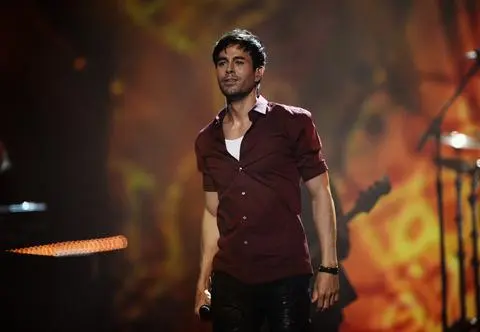 Enrique Iglesias odchodzi w cieniu skandalu? Od lat walczy z zarzutami fanów