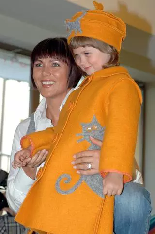 Anna Samusionek z córką Angeliką. 2007 rok
