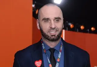 Marcin Gortat uczcił trzecią rocznicę ślubu. Przygotował zapierającą dech w piersiach niespodziankę dla żony