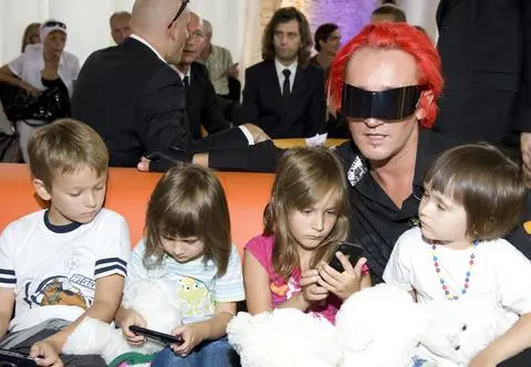 Etiennette, Vivienne, Fabienne, Xavier, Falco Amadeus. Kim są i ile mają lat dzieci Michała Wiśniewskiego?