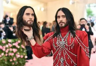 Met Gala. Jared Leto w towarzystwie własnej głowy