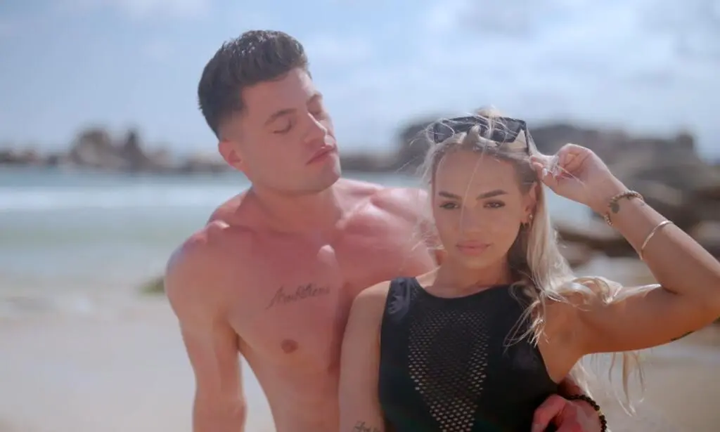 "Hotel Paradise 8". Ada i Bartek