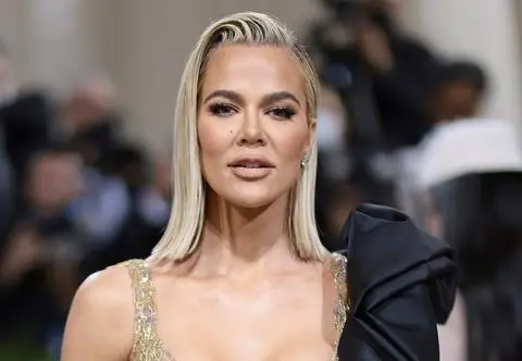 Khloe Kardashian dopiero teraz pokazała swoje drugie dziecko. Towarzyszyła surogatce podczas porodu